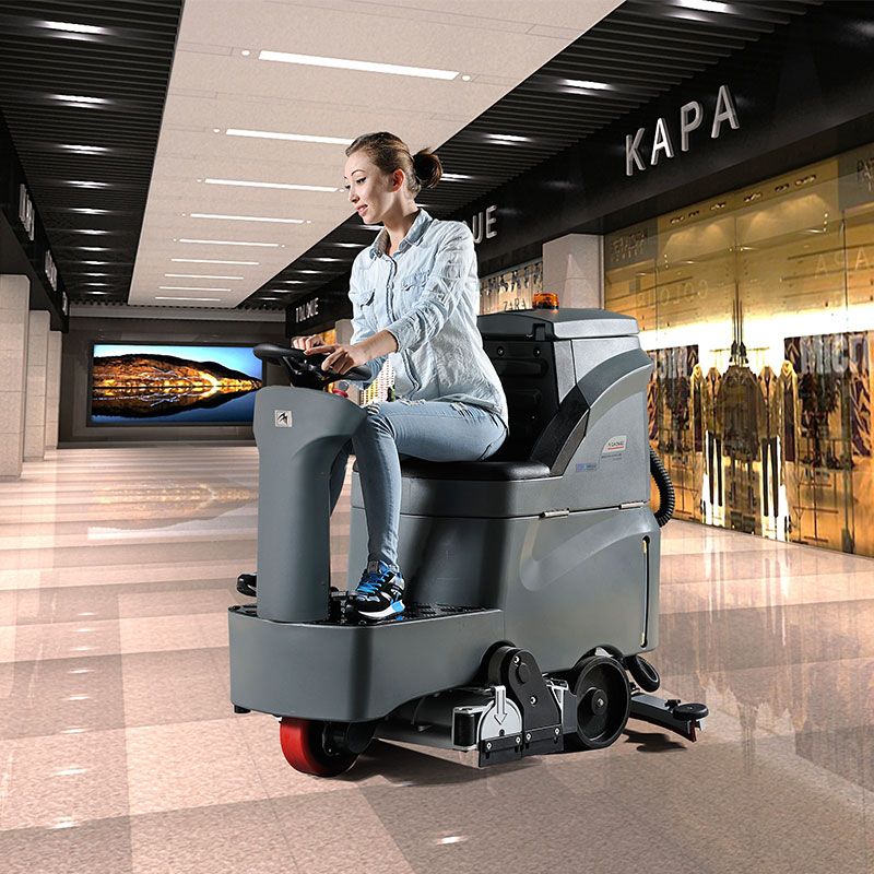 使用駕駛式洗地機(jī)清潔有什么好處？