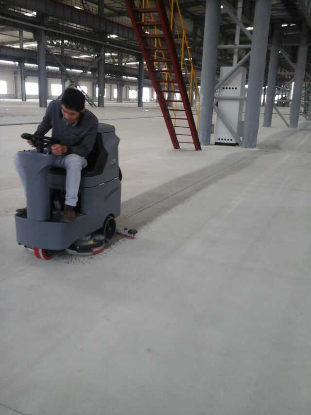 選擇租洗地機(jī)有什么好處？